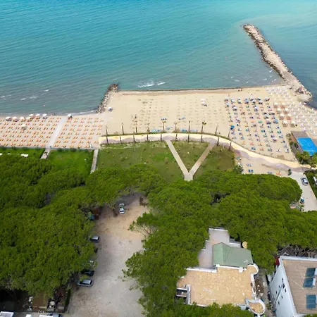 Kastrati Golem (Tirana)