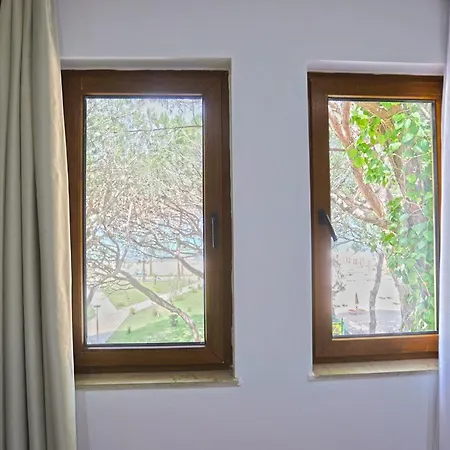 Kastrati Hotell 4*
