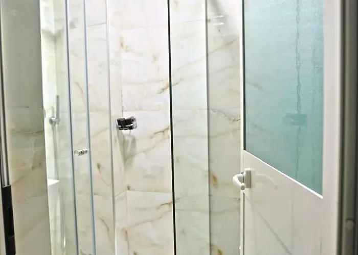 Отель Kastrati Голем